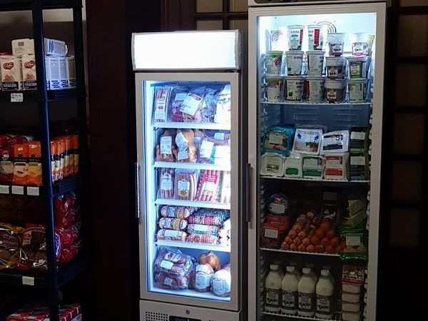 epicerie-bulgare-cour-cheverny