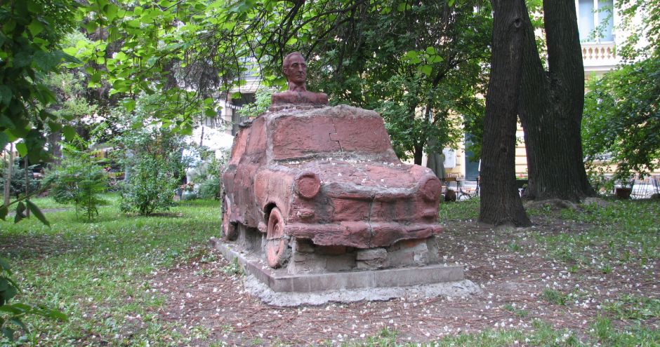 monument trabant sofia