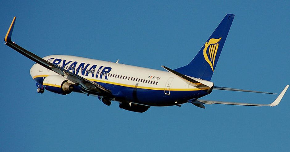 ryanair plane