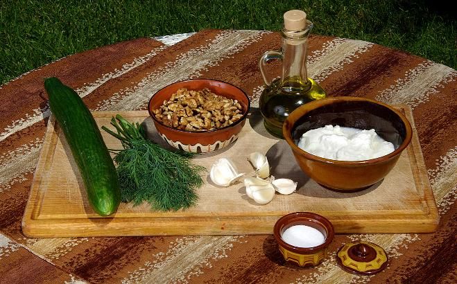 tarator-bulgare-ingredients