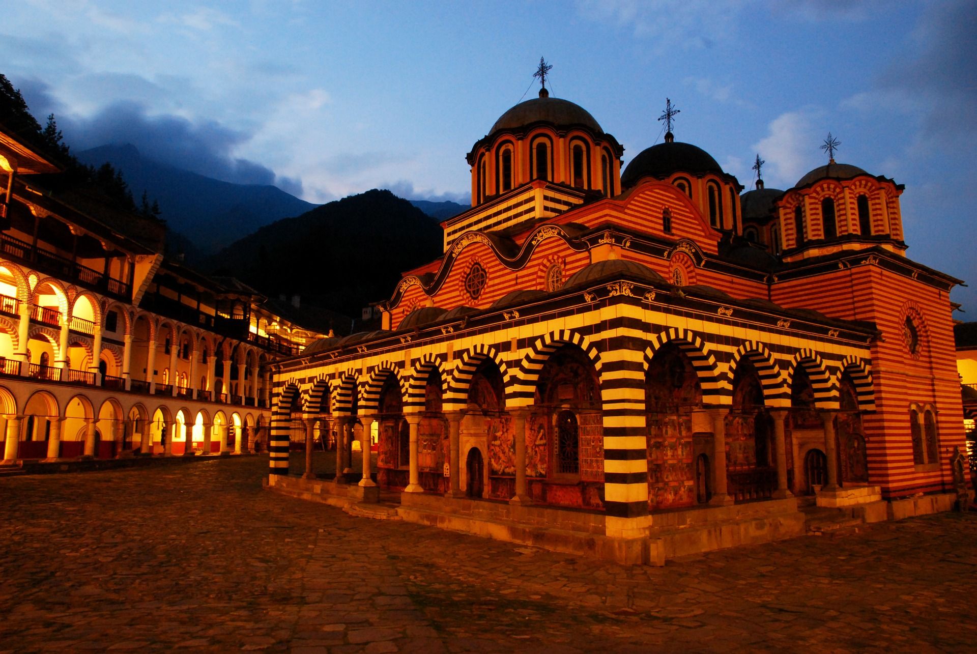monastere-de-rila-bulgarie