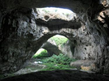 decouvrir-la-bulgarie-grotte-devetashka